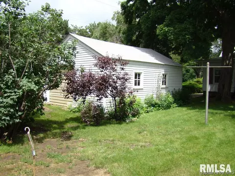 1059 N Walnut St, Springfield, IL 62702 photo 22