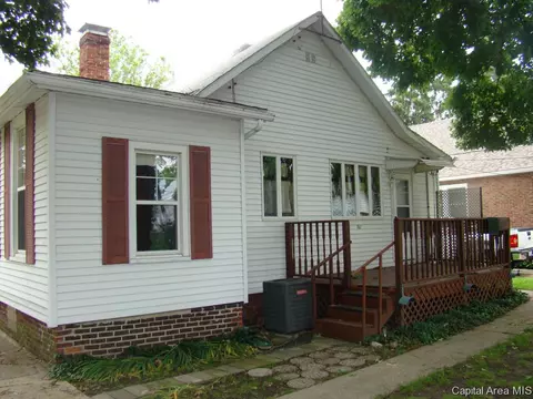 1059 N Walnut St, Springfield, IL 62702 photo 17