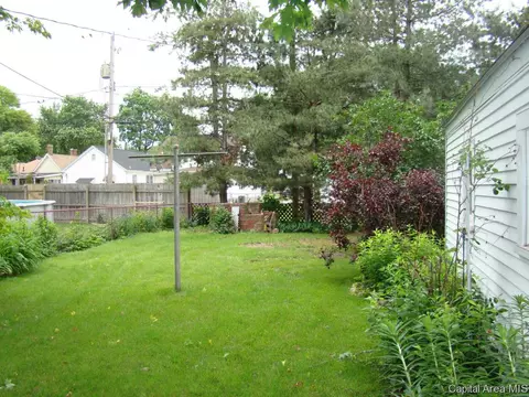 1059 N Walnut St, Springfield, IL 62702 photo 20