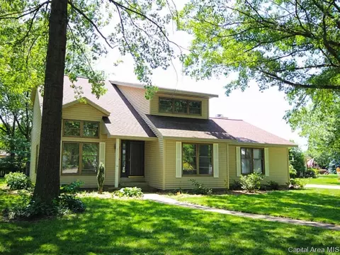 8115 Hunt Rd, Springfield, IL 62712 photo 2