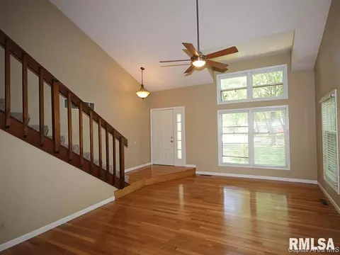 8115 Hunt Rd, Springfield, IL 62712 photo 4