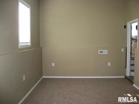 1821 E Grant St, Springfield, IL 62703 photo 9