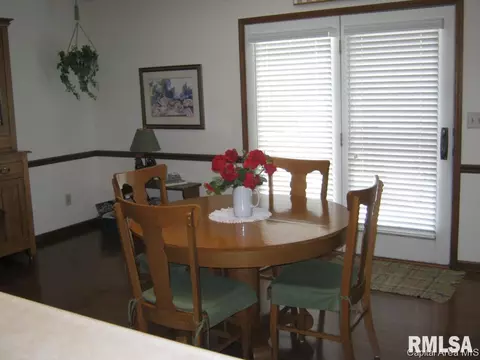 2916 Turning Mill Dr, Springfield, IL 62704 photo 3