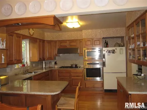 1129 Crescent Ln, Springfield, IL 62704 photo 6
