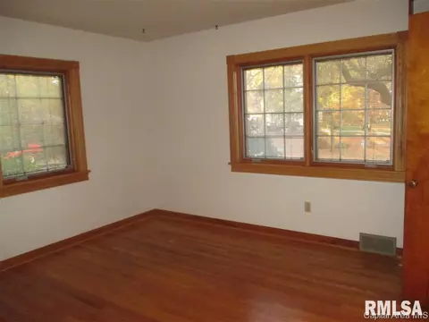 1129 Crescent Ln, Springfield, IL 62704 photo 9