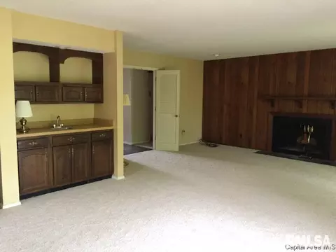 405 Yeoman Dr, Springfield, IL 62704 photo 3