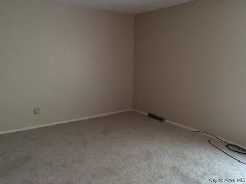 405 Yeoman Dr, Springfield, IL 62704 photo 13