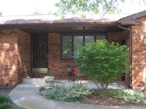 8120 Hunt Rd, Springfield, IL 62712 photo 2
