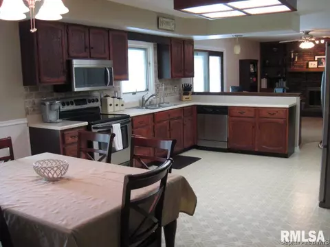 8120 Hunt Rd, Springfield, IL 62712 photo 18