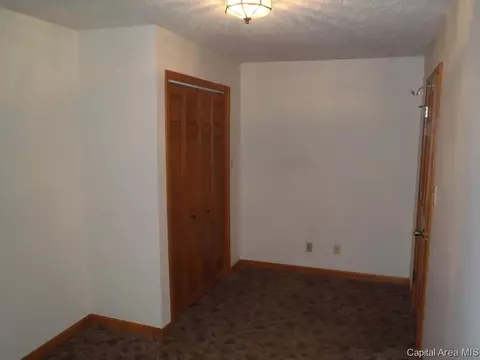 1633 N Milton, Springfield, IL 62702 photo 8