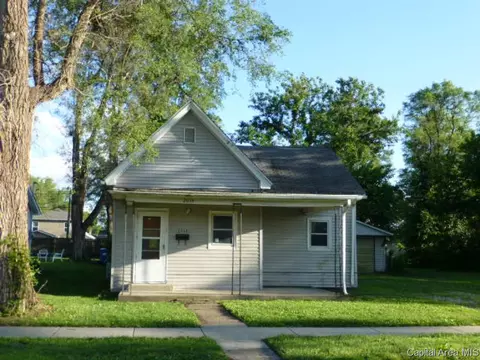 2034 E Clay St, Springfield, IL 62703 photo 1