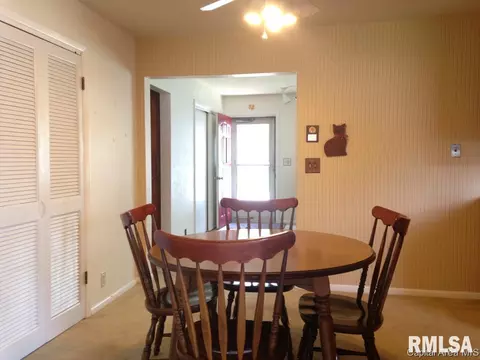 1837 Lee St, Springfield, IL 62703 photo 10