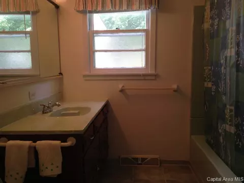 1837 Lee St, Springfield, IL 62703 photo 5