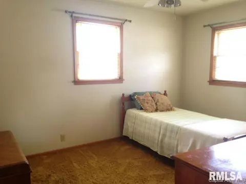 1837 Lee St, Springfield, IL 62703 photo 6