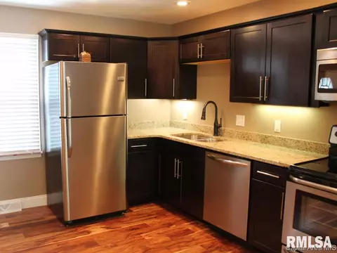 1923 Fairfield, Springfield, IL 62702 photo 5