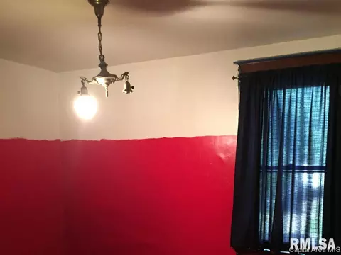2405 S 11th St, Springfield, IL 62703 photo 3