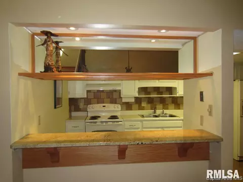 73 Country Pl, Springfield, IL 62703 photo 8