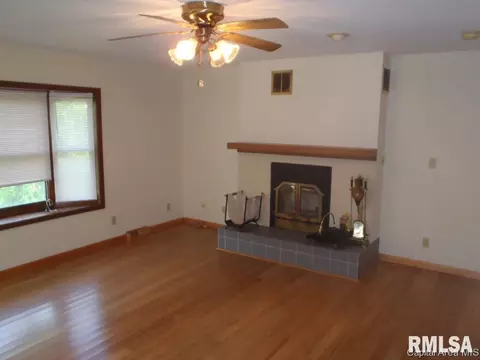 101 Neptune Villa, Springfield, IL 62703 photo 6
