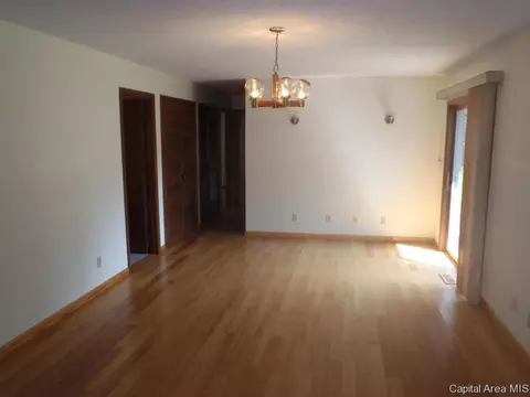 101 Neptune Villa, Springfield, IL 62703 photo 5