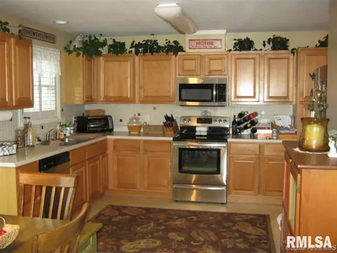 3720 Carney Blvd, Springfield, IL 62712 photo 12