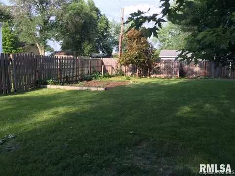629 E Spruce St, Chatham, IL 62629 photo 30
