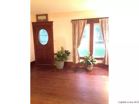 271 E 750 North Rd, Morrisonville, IL 62546 photo 4