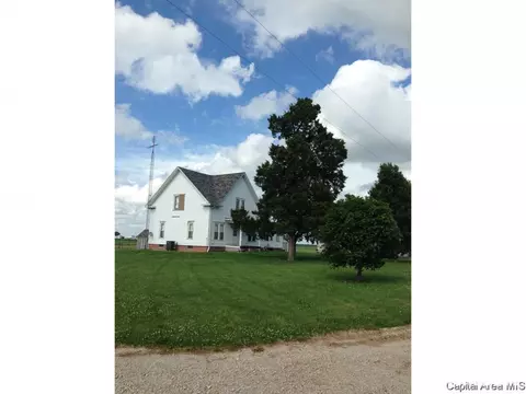 271 E 750 North Rd, Morrisonville, IL 62546 photo 13