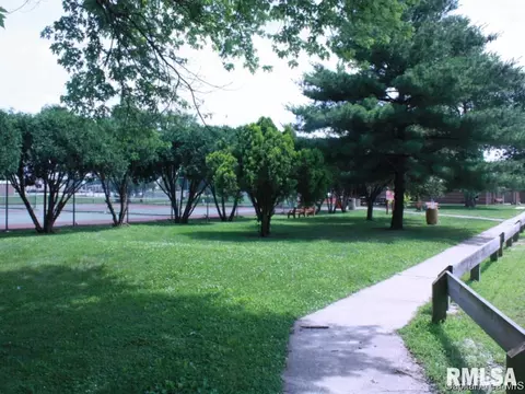 425 E Kimble, Springfield, IL 62703 photo 31