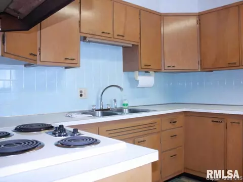 425 E Kimble, Springfield, IL 62703 photo 7