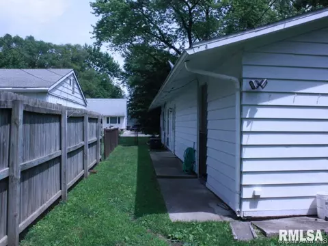 425 E Kimble, Springfield, IL 62703 photo 22