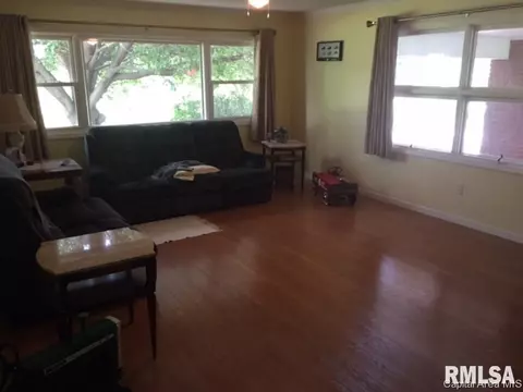 1301 E 600 N Rd, Owaneco, IL 62555 photo 12