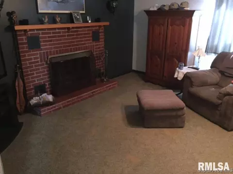 1301 E 600 N Rd, Owaneco, IL 62555 photo 13