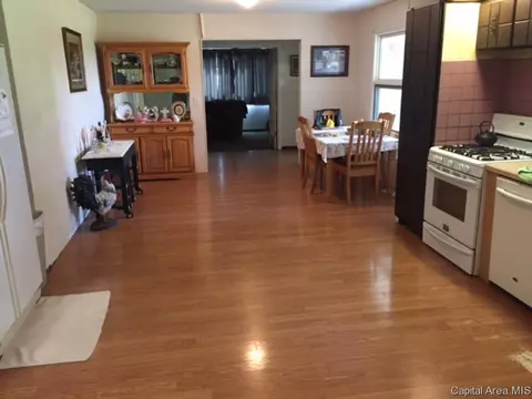 1301 E 600 N Rd, Owaneco, IL 62555 photo 11