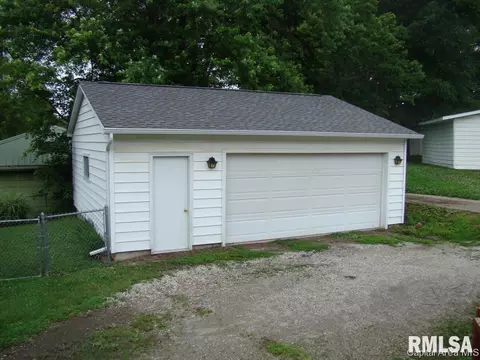 605 N 3rd St, Riverton, IL 62561 photo 20