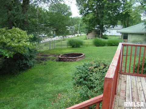 605 N 3rd St, Riverton, IL 62561 photo 15