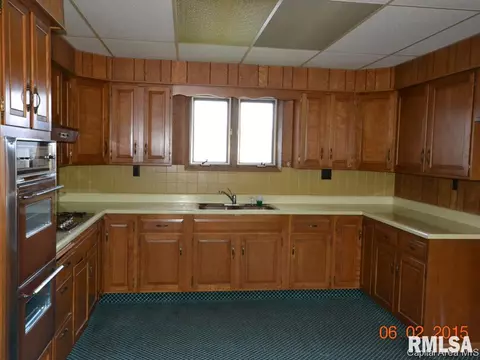 1524 N Carolina Ave, Springfield, IL 62702 photo 2