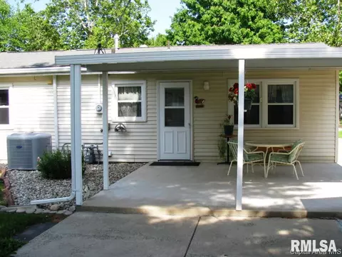 1721 N 23rd St, Springfield, IL 62702 photo 6