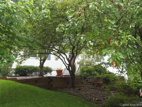 135 Sidener Ln, Springfield, IL 62707 photo 4