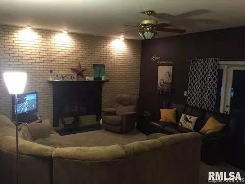 4010 Tozer Rd, Springfield, IL 62707 photo 7