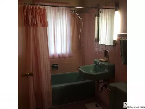 804 N Walnut St, Springfield, IL 62702 photo 8