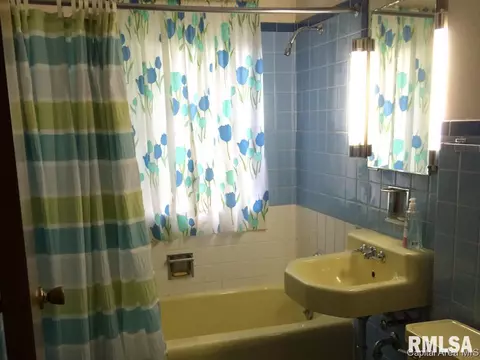 804 N Walnut St, Springfield, IL 62702 photo 19