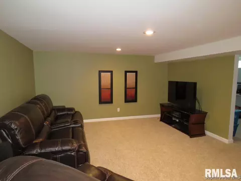 2904 Somerton Rd, Springfield, IL 62702 photo 12