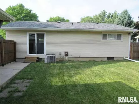 2904 Somerton Rd, Springfield, IL 62702 photo 11