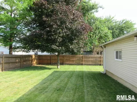 2904 Somerton Rd, Springfield, IL 62702 photo 16