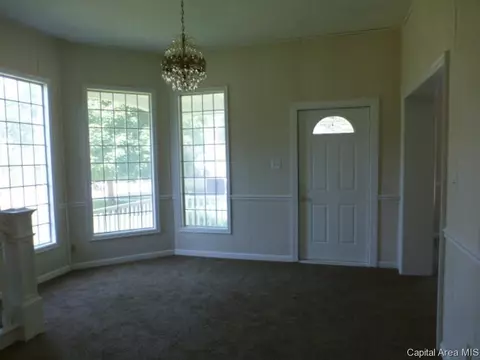 227 N Oak St, Bluffs, IL 62621 photo 4