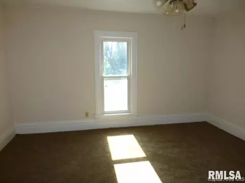 227 N Oak St, Bluffs, IL 62621 photo 12