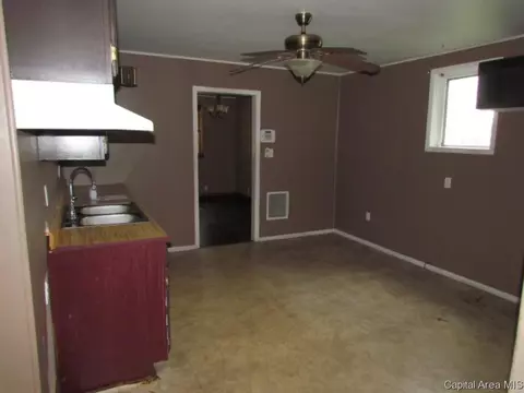 1128 N Macarthur Blvd, Springfield, IL 62702 photo 9
