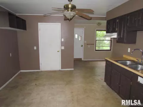 1128 N Macarthur Blvd, Springfield, IL 62702 photo 8