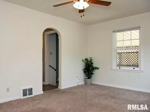 3237 S Palmer St, Springfield, IL 62703 photo 7