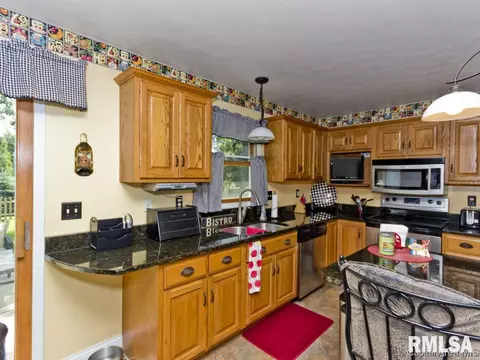 2916 Red Oak Ln, Springfield, IL 62712 photo 9